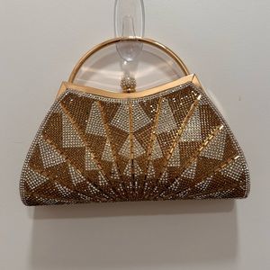 Beaded clutch purse